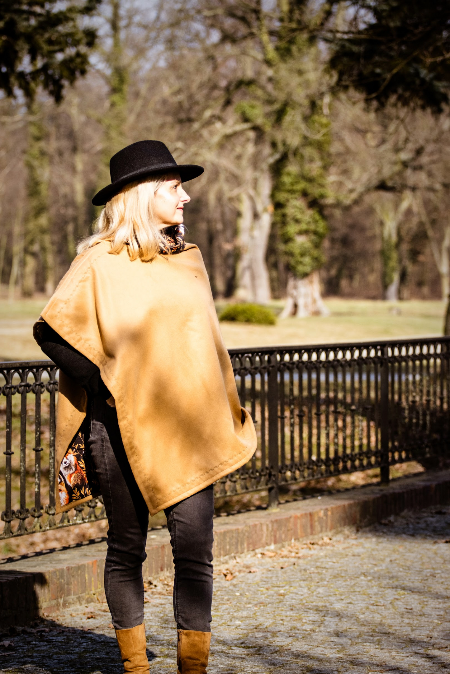 Ponczo Silvaloom Lis w Złocie