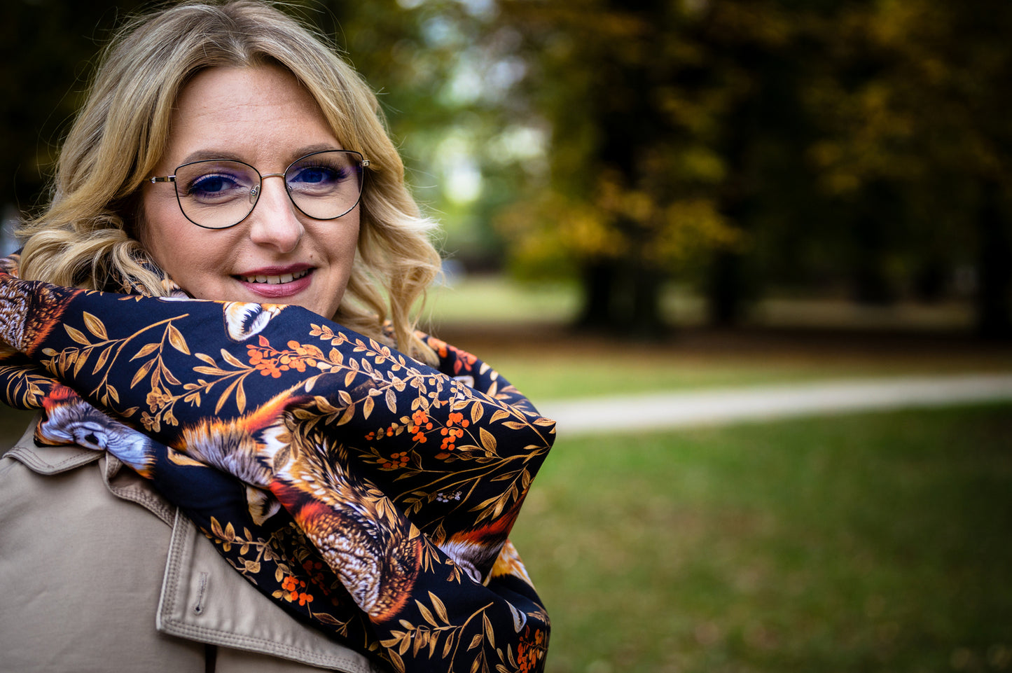 Fox Scarf in Black